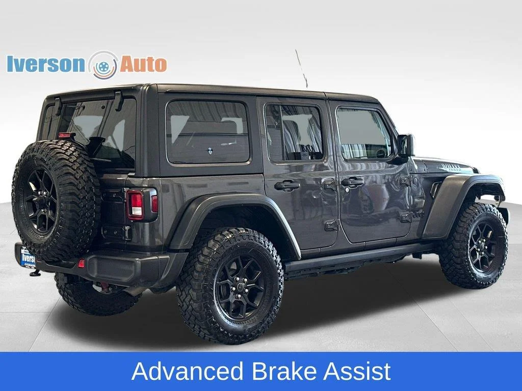 Used 2025 Granite Crystal Metallic Clearcoat Jeep Willys image 9