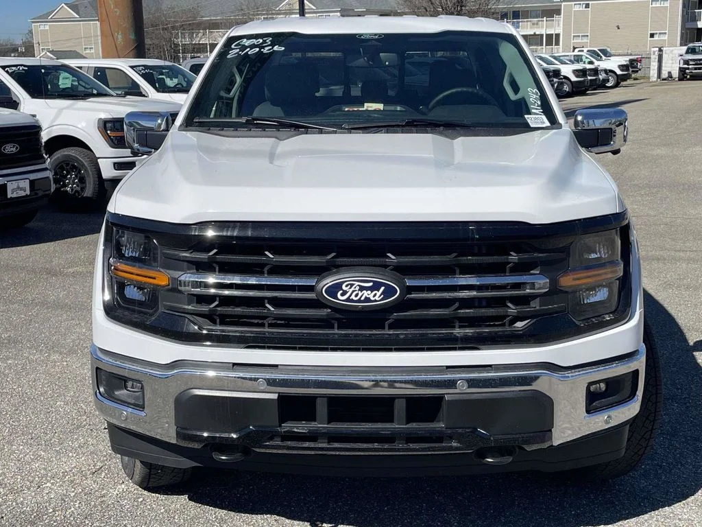 New 2026 Oxford White Ford XLT image 8