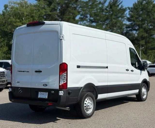 New 2026 Oxford White Ford Cargo Van image 5