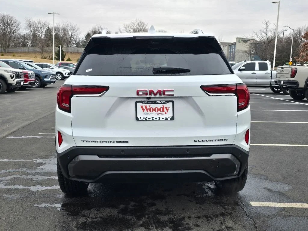 New 2026 Summit White GMC Elevation image 9
