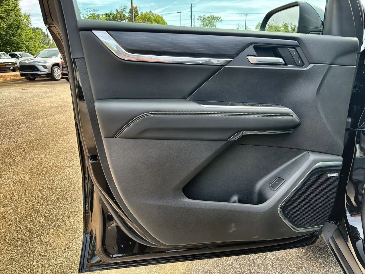 New 2026 Ebony Twilight Metallic GMC Elevation image 18