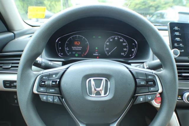 Used 2018 White Honda LX 1.5T image 8