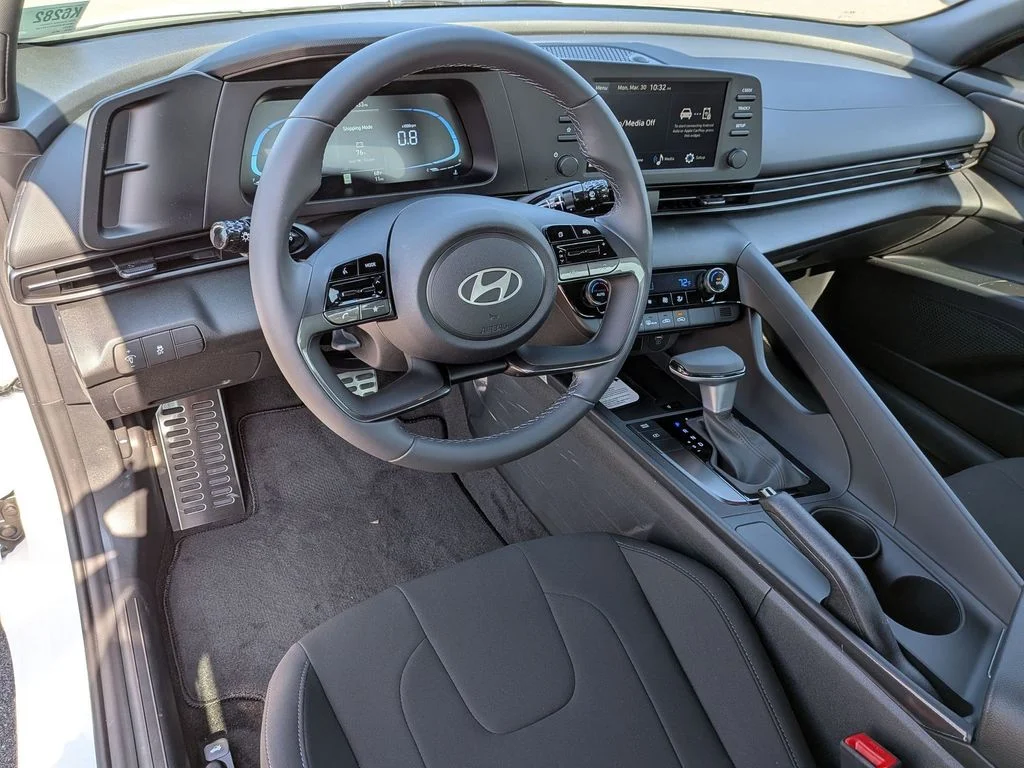 New 2026 White Hyundai SEL Sport image 10
