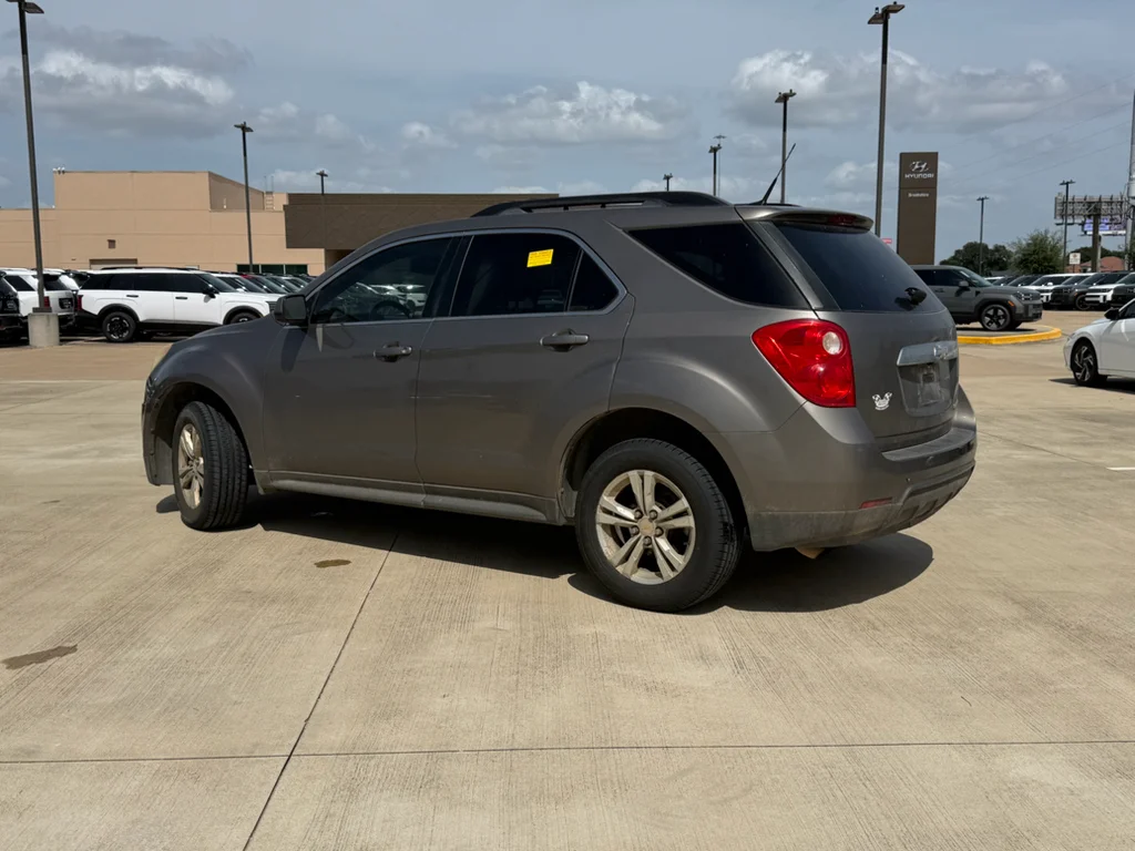 Used 2010 Mocha Steel Metallic Chevrolet LT w/2LT image 3