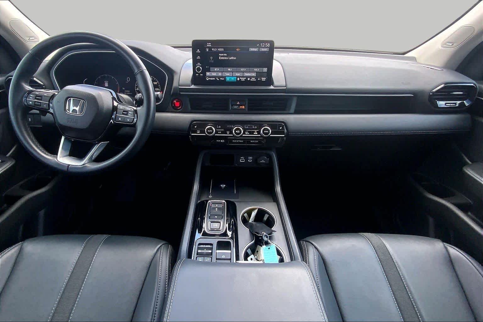 Used 2024 Platinum White Pearl Honda Touring image 15