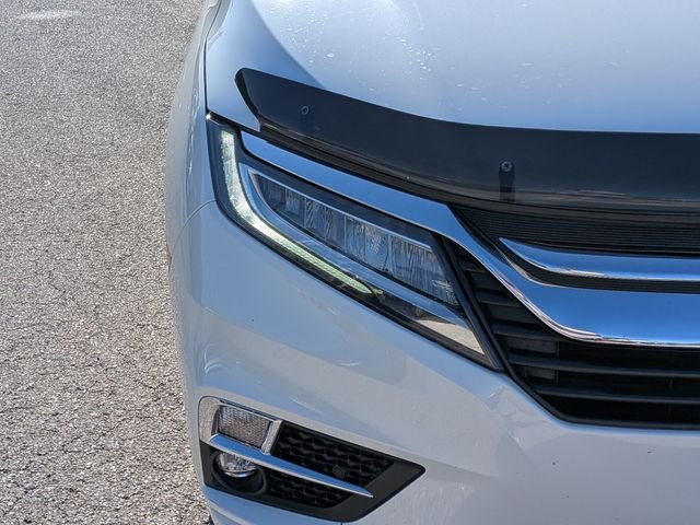 Used 2018 White Honda Touring image 10
