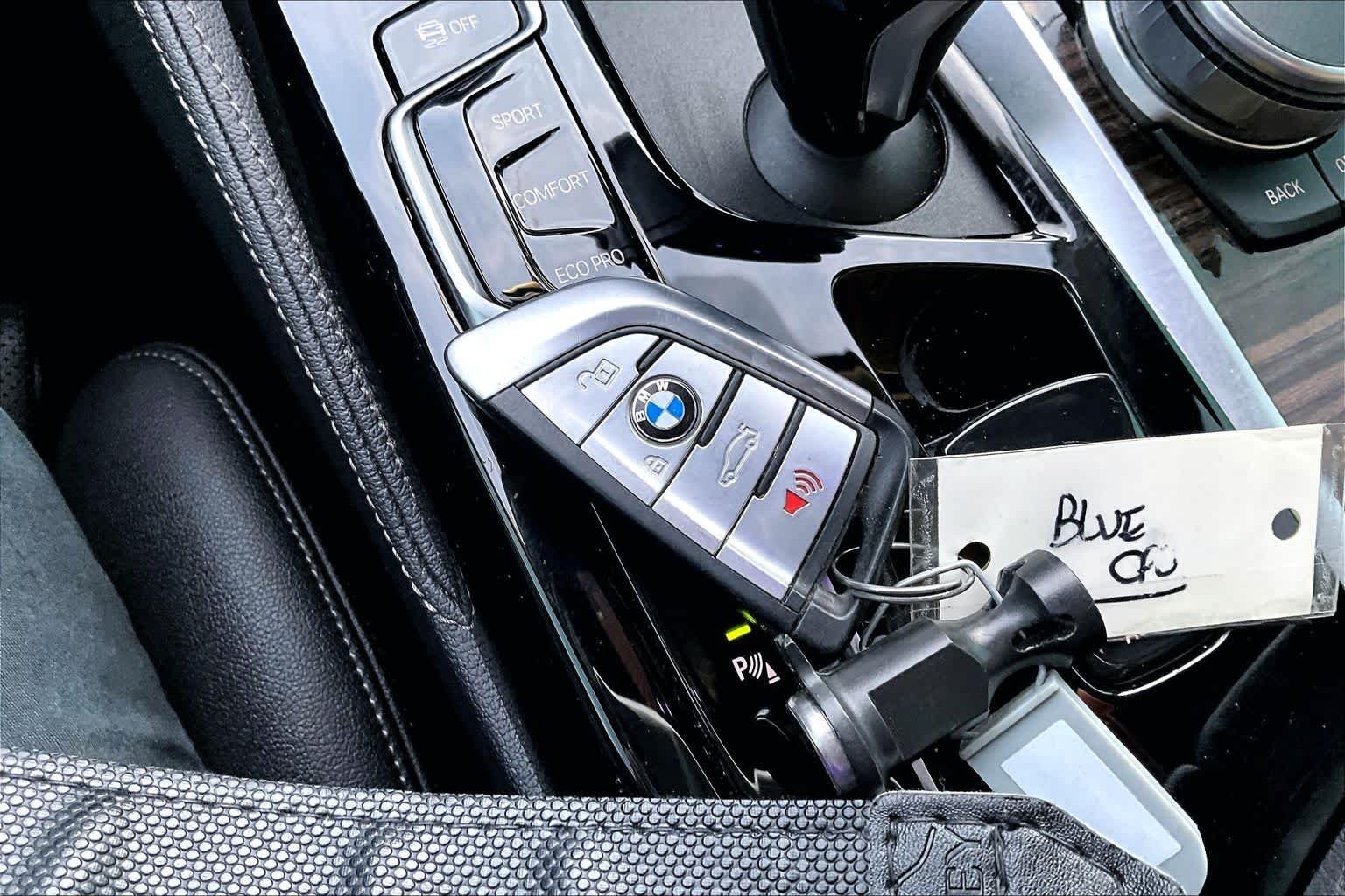 Used 2022 Black Sapphire Metallic BMW 540i image 14