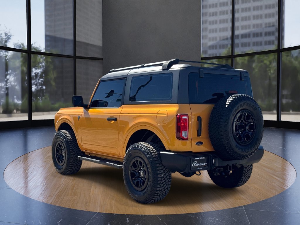 Used 2022 Orange Metallic Ford Base image 5