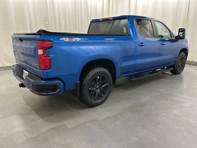 Used 2022 Blue Chevrolet RST image 4