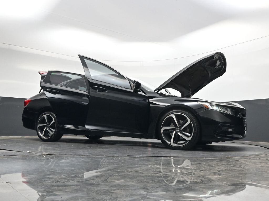 Used 2018  Honda Sport image 51