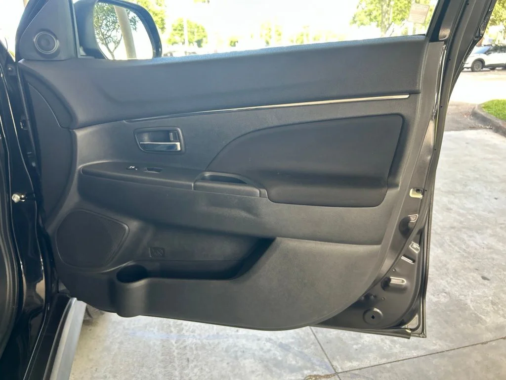Used 2021 Black Mitsubishi 2.0 ES image 22