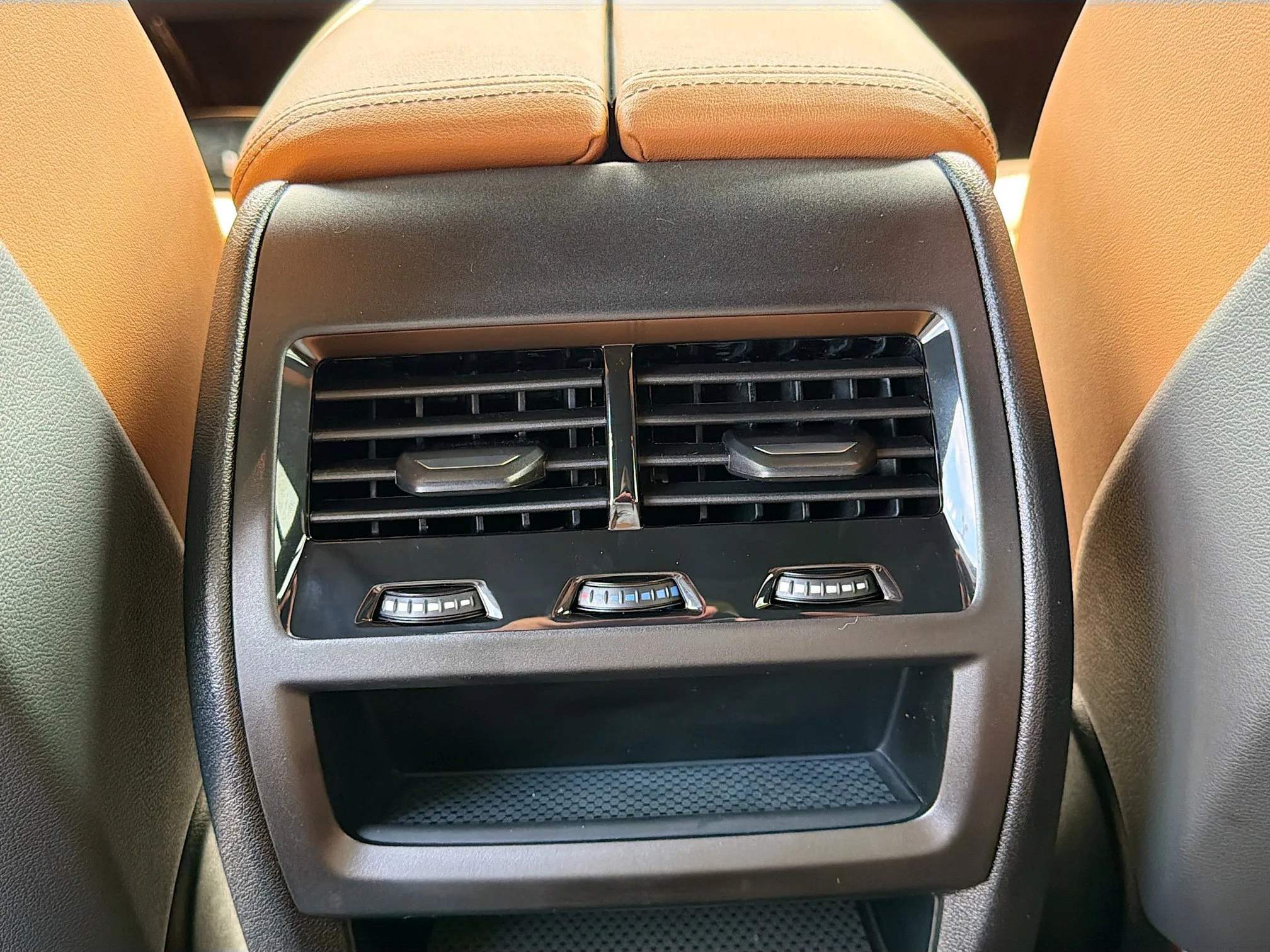 New 2026 Brooklyn Grey Metallic BMW xDrive40i image 19