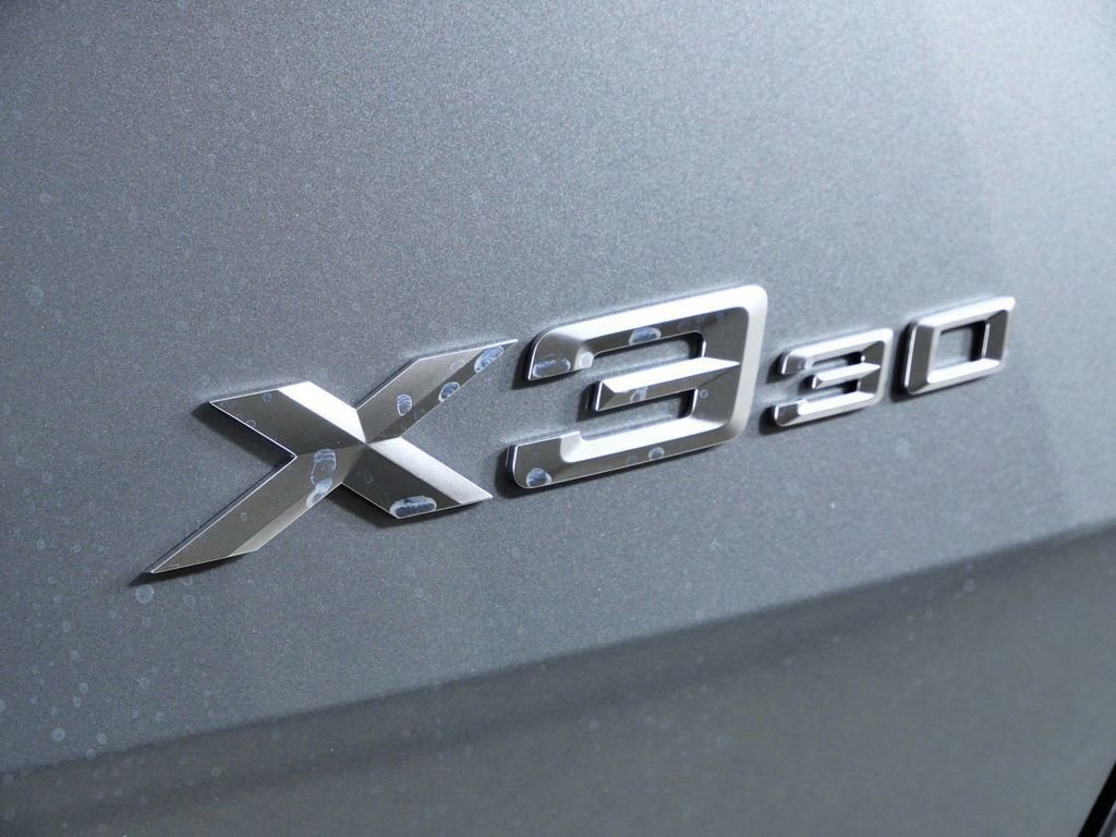 Used 2026 Skyscraper Grey Metallic BMW 30 xDrive image 13