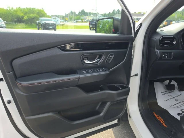 2025 Honda Pilot TrailSport - Photo 18