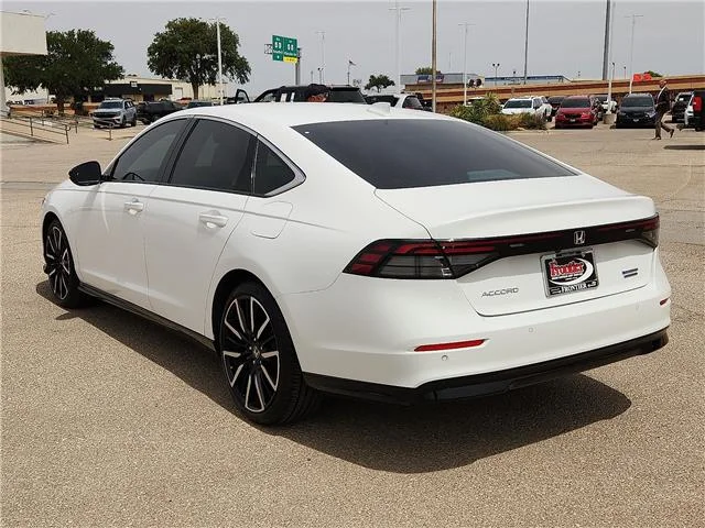Used 2024 White Honda Touring image 3