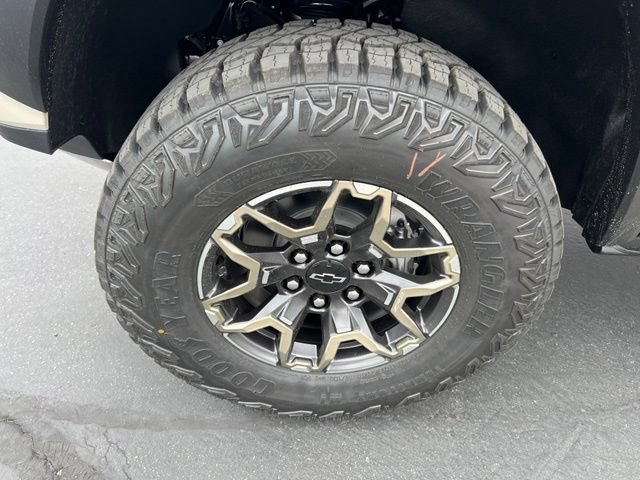 2026 Chevrolet Colorado ZR2 - Photo 13