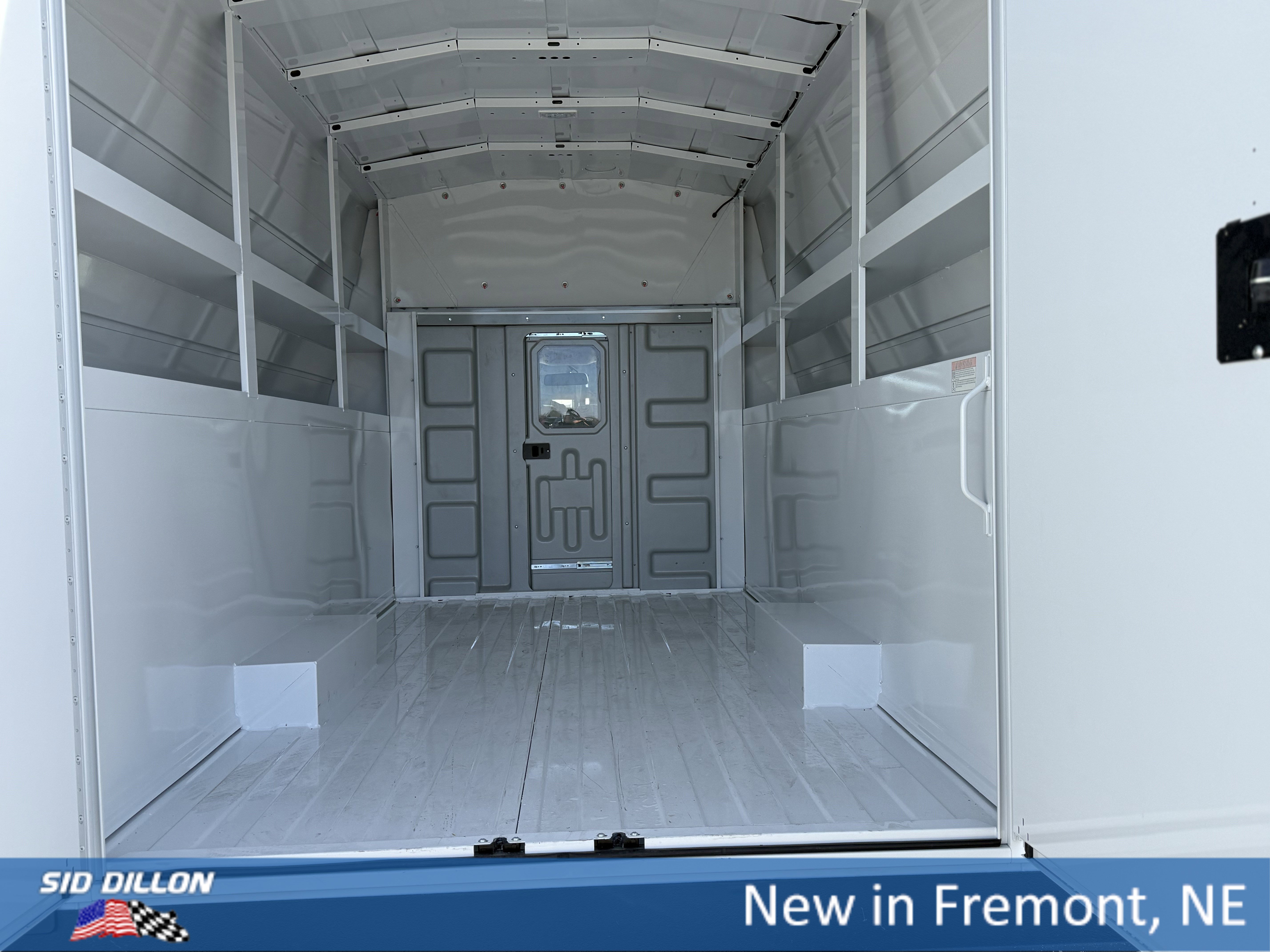 New 2025 Summit White Chevrolet Work Van image 17