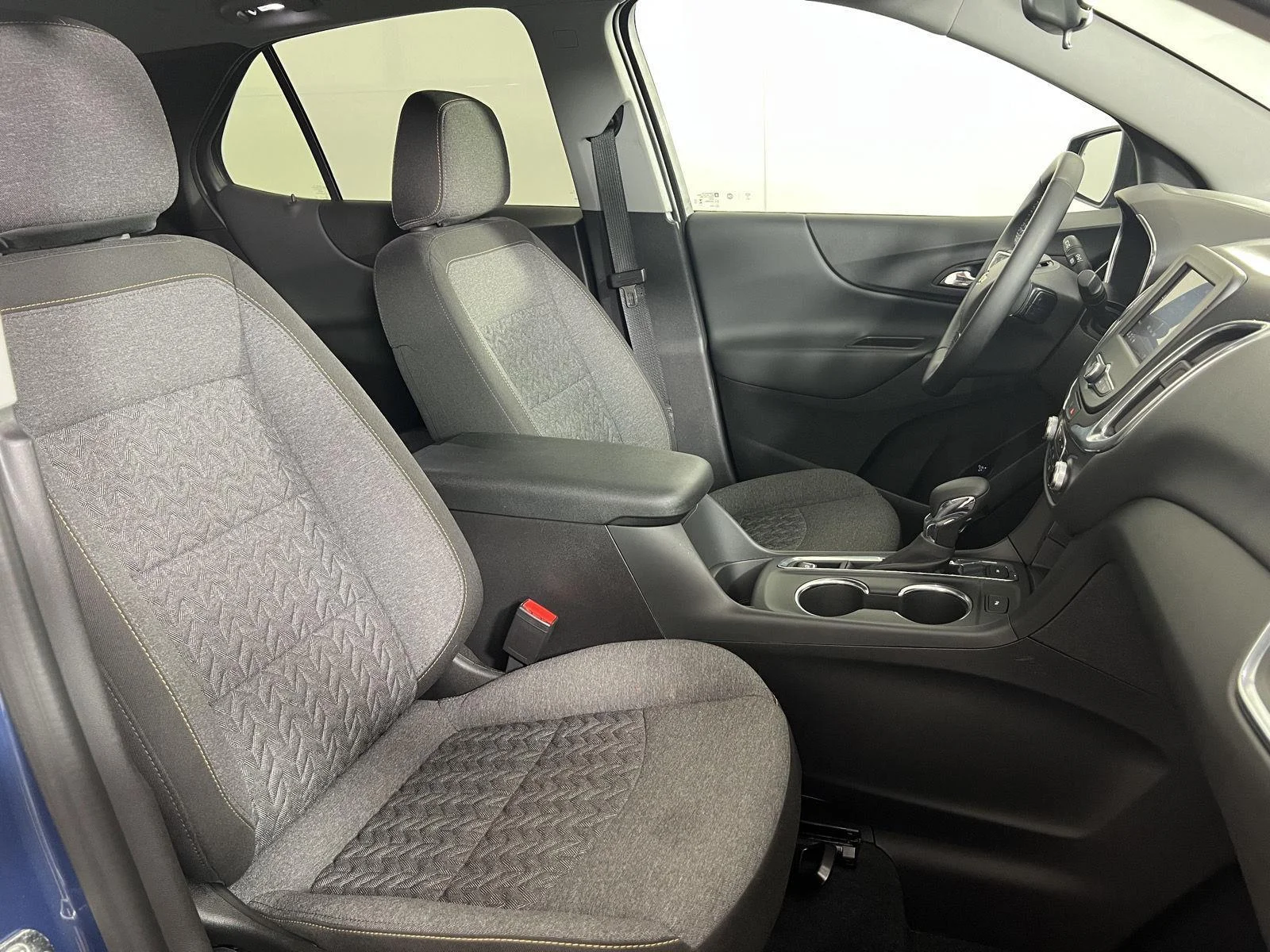 Used 2024 Lakeshore Blue Chevrolet LT image 22