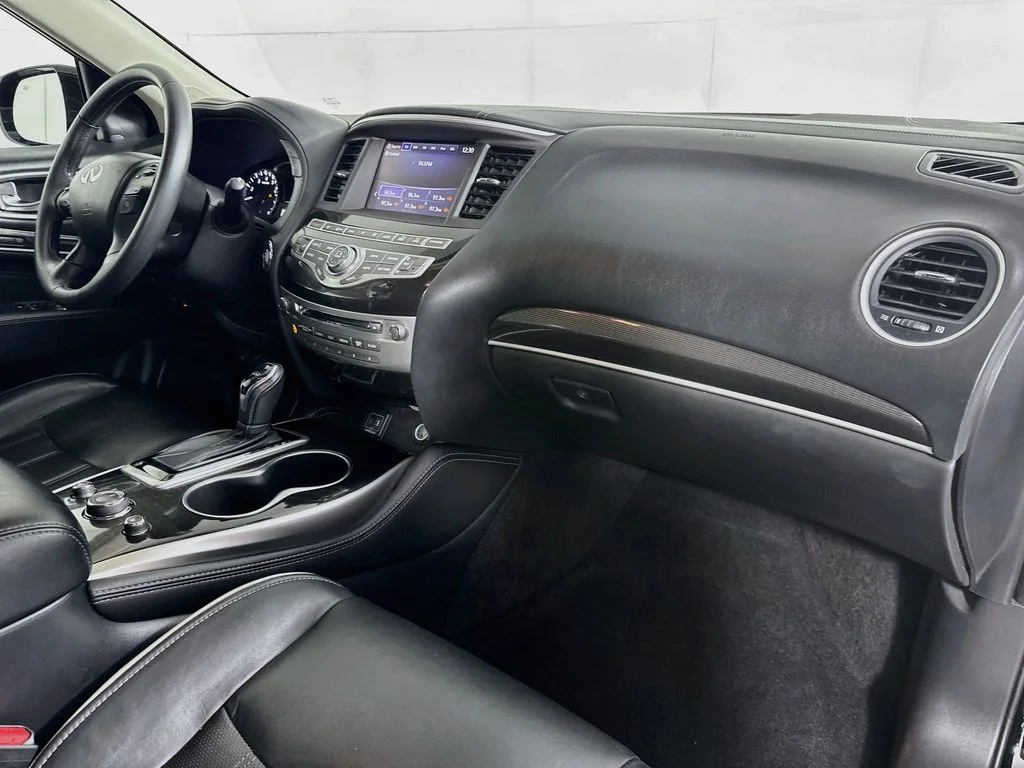 Used 2019 Black INFINITI LUXE image 39
