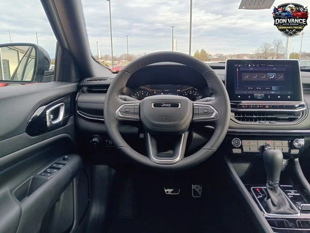 New 2026 Bright White Clearcoat Jeep Latitude image 14