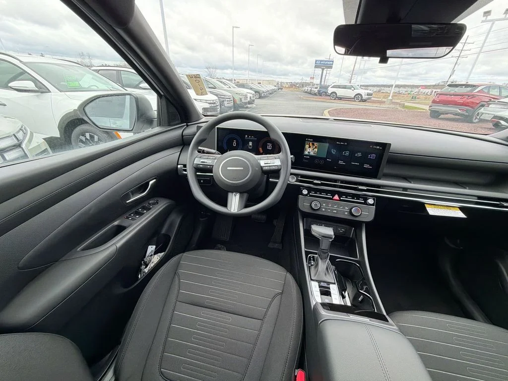 New 2026 White Hyundai SE image 15