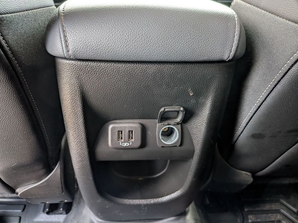 Used 2021 Gray Chevrolet Z71 image 34