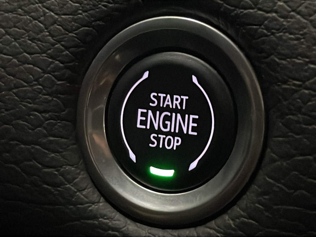 Used 2023 Silver GMC Denali image 14
