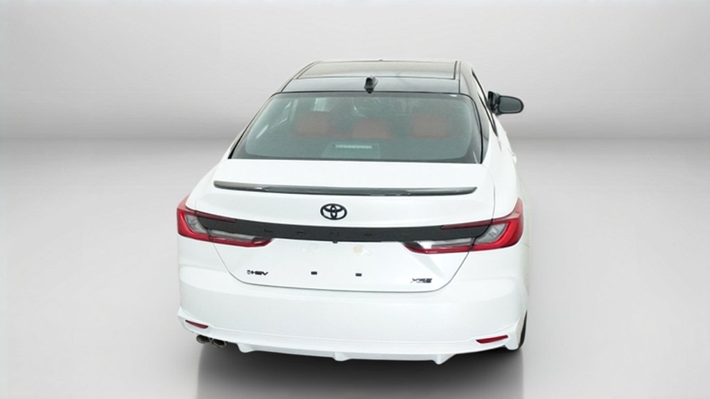 New 2026 Wind Chill Pearl with Midnight Black Metallic roof Toyota XSE image 12