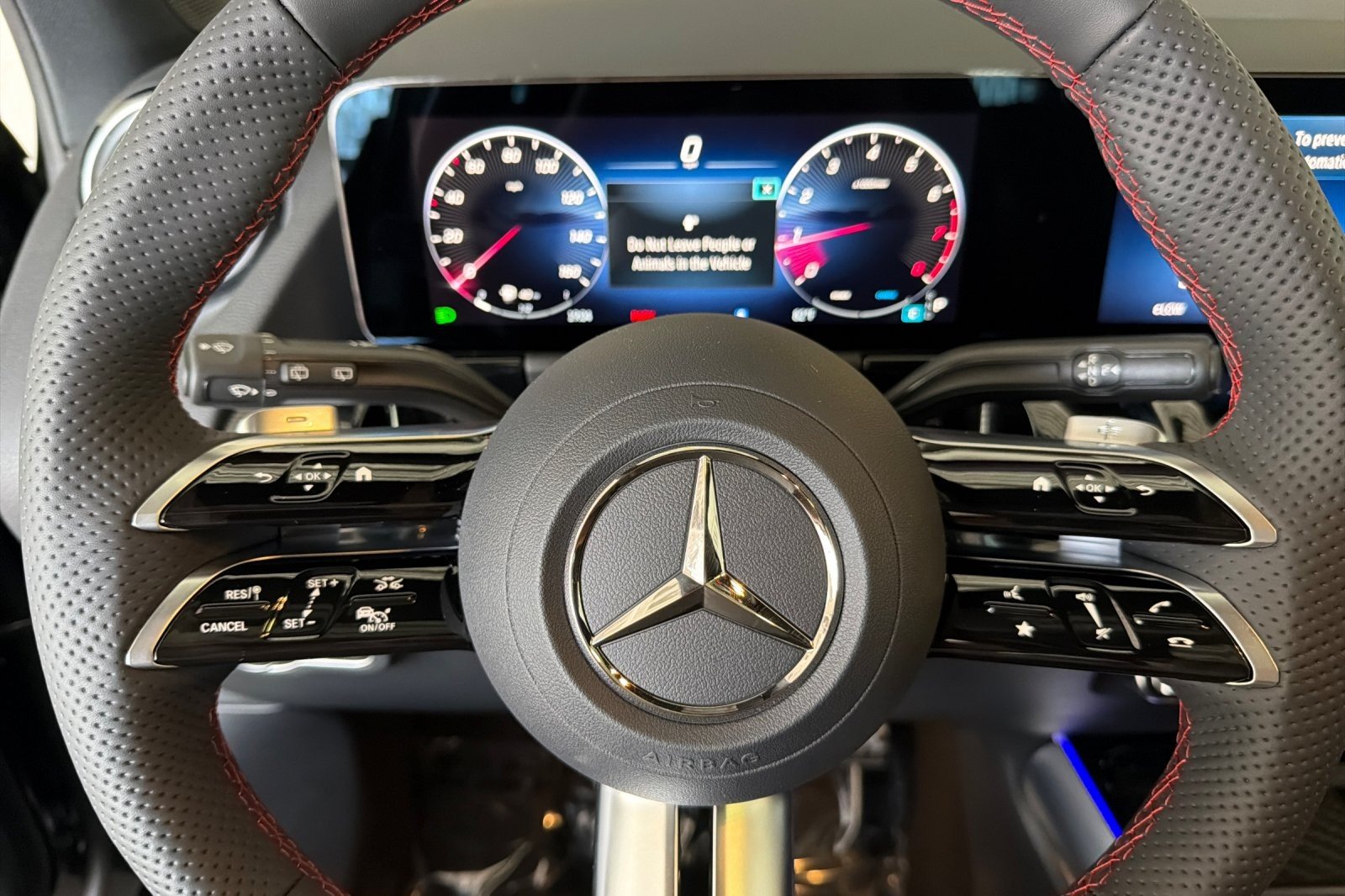 New 2026 Polar White Mercedes-Benz GLA 250 SUV image 22