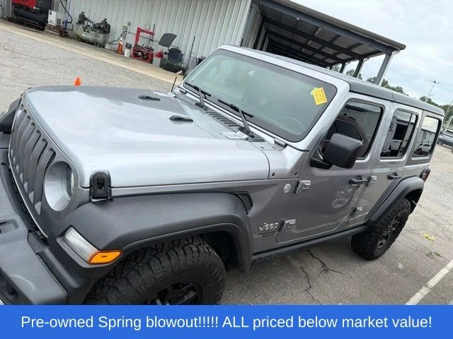 Used 2021 Silver Jeep Unlimited Sport S image 3