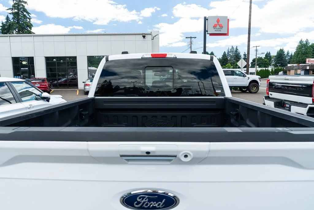 Used 2023 White Ford XLT image 7