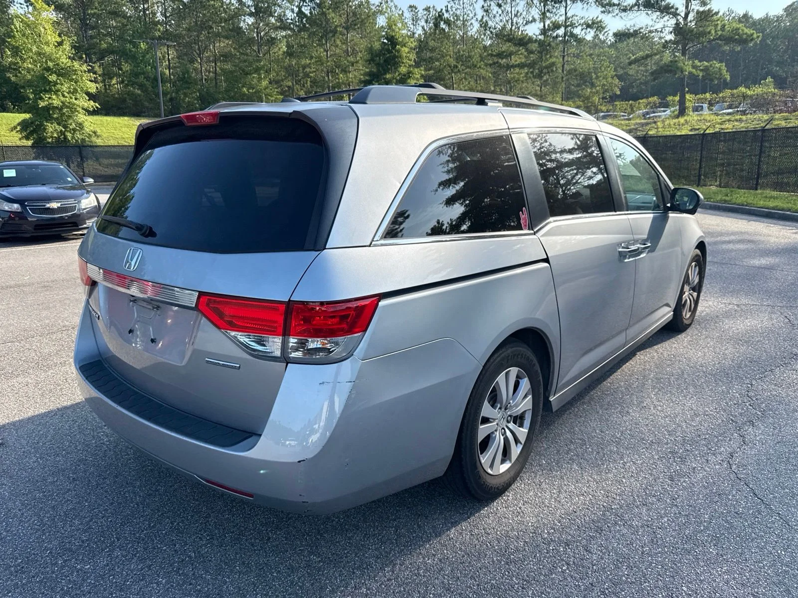 Used 2017 Silver Honda SE image 2