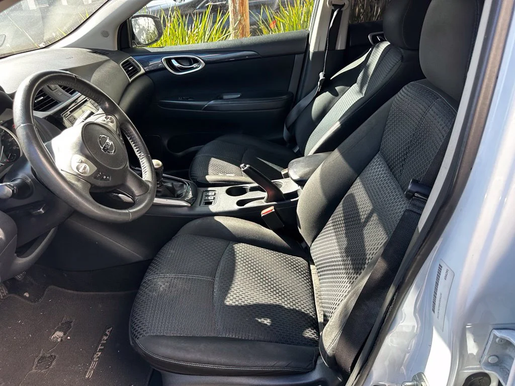 Used 2017 White Nissan SR image 16