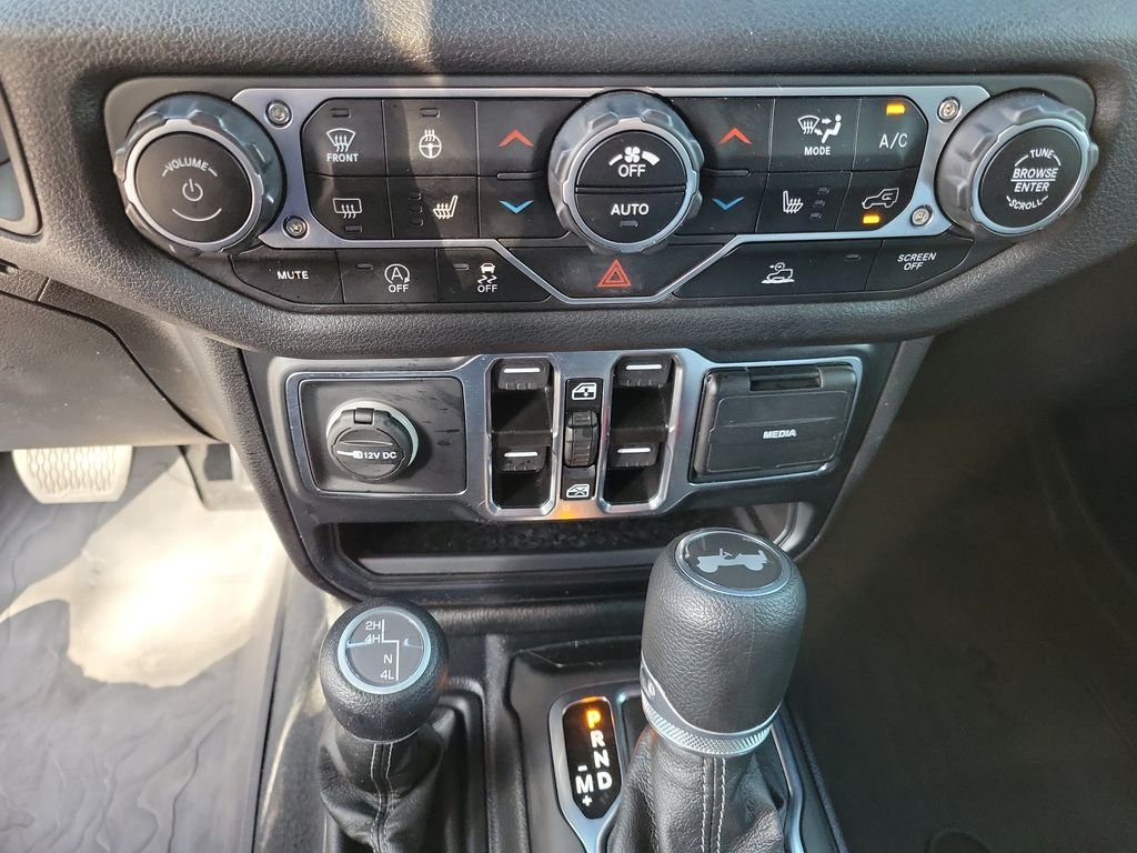Used 2024 Black Clearcoat Jeep Sport S image 35