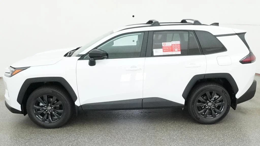 New 2026 Ice Cap Toyota XLE Premium image 3