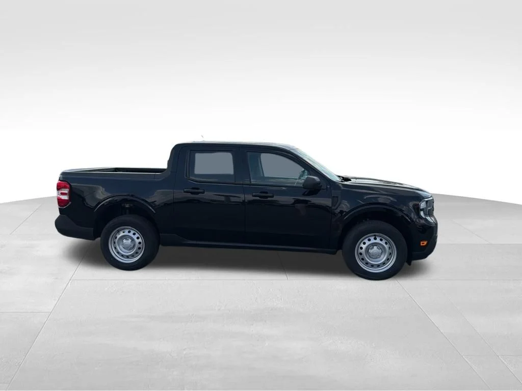 New 2026 Shadow Black Ford XL image 4