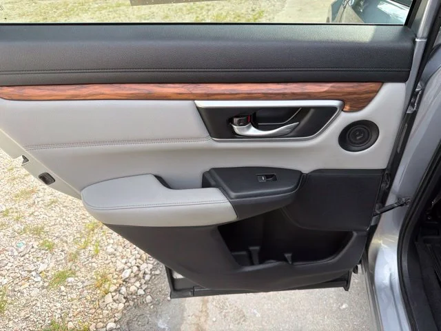 Used 2022 Silver Honda Touring image 13