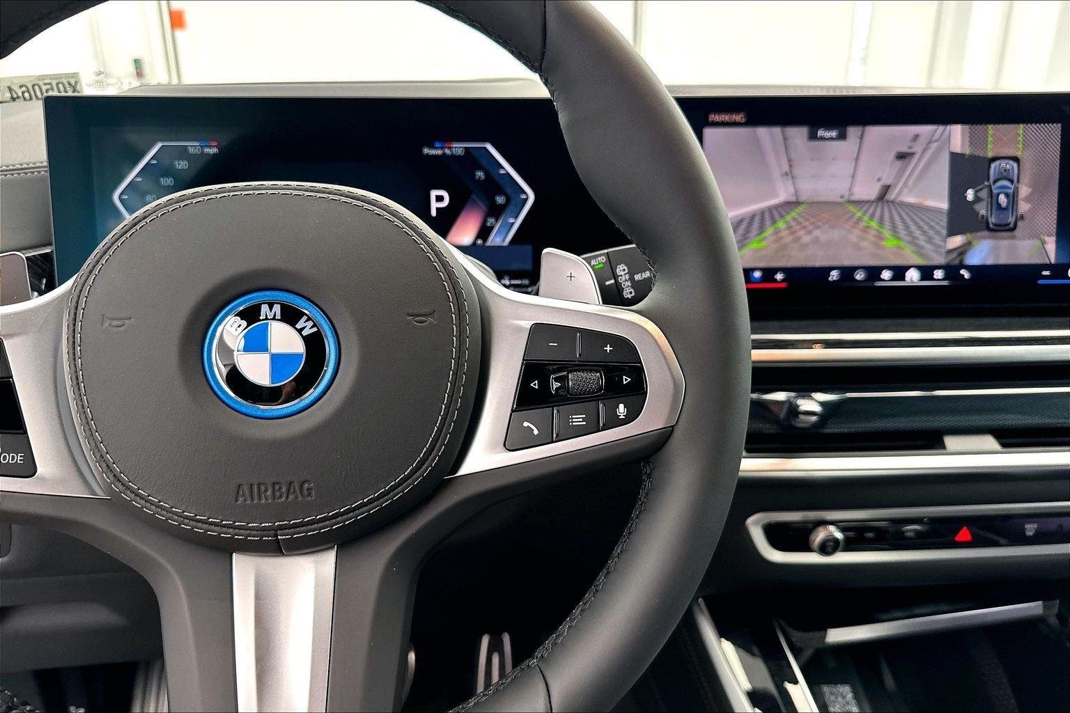 New 2026 Skyscraper Grey Metallic BMW xDrive50e image 17