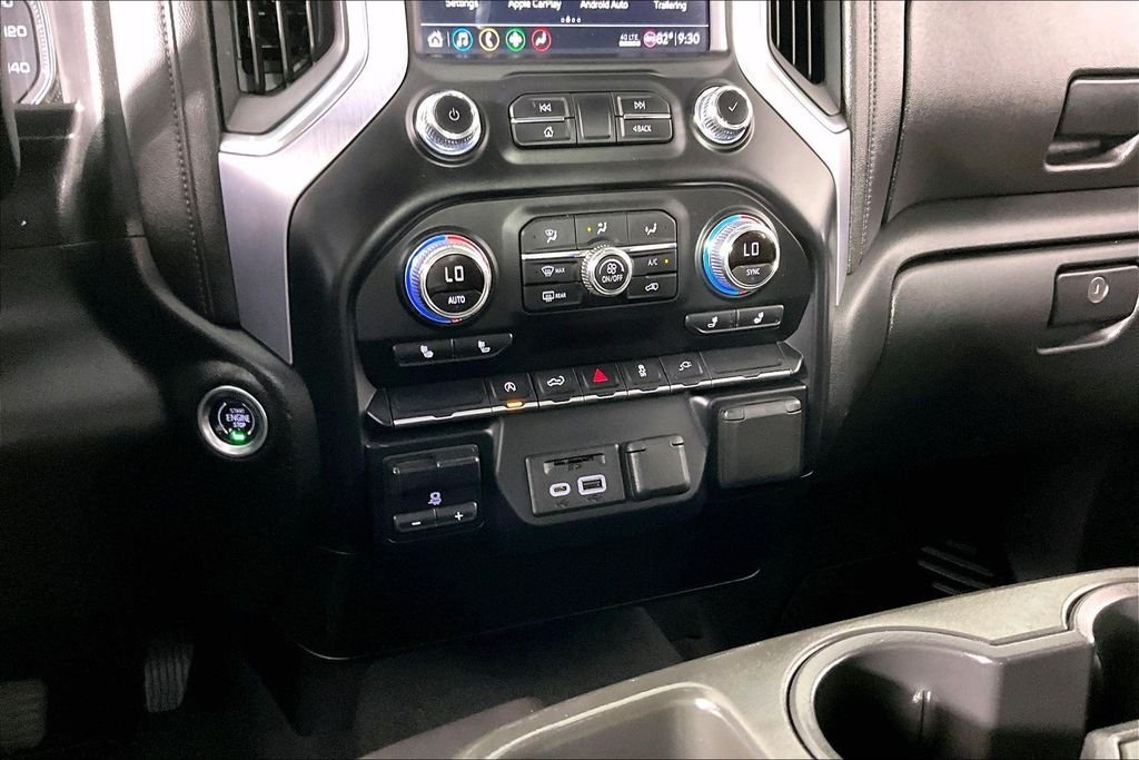 Used 2020 Black GMC SLE image 9