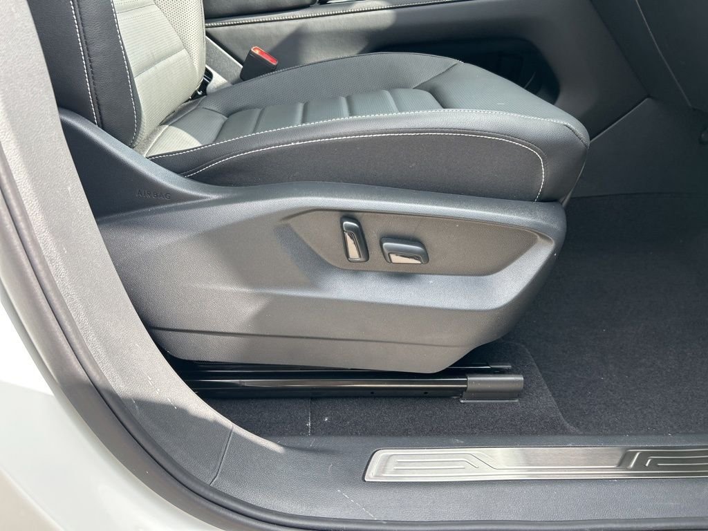 New 2026 White Volkswagen 2.0T SEL image 44