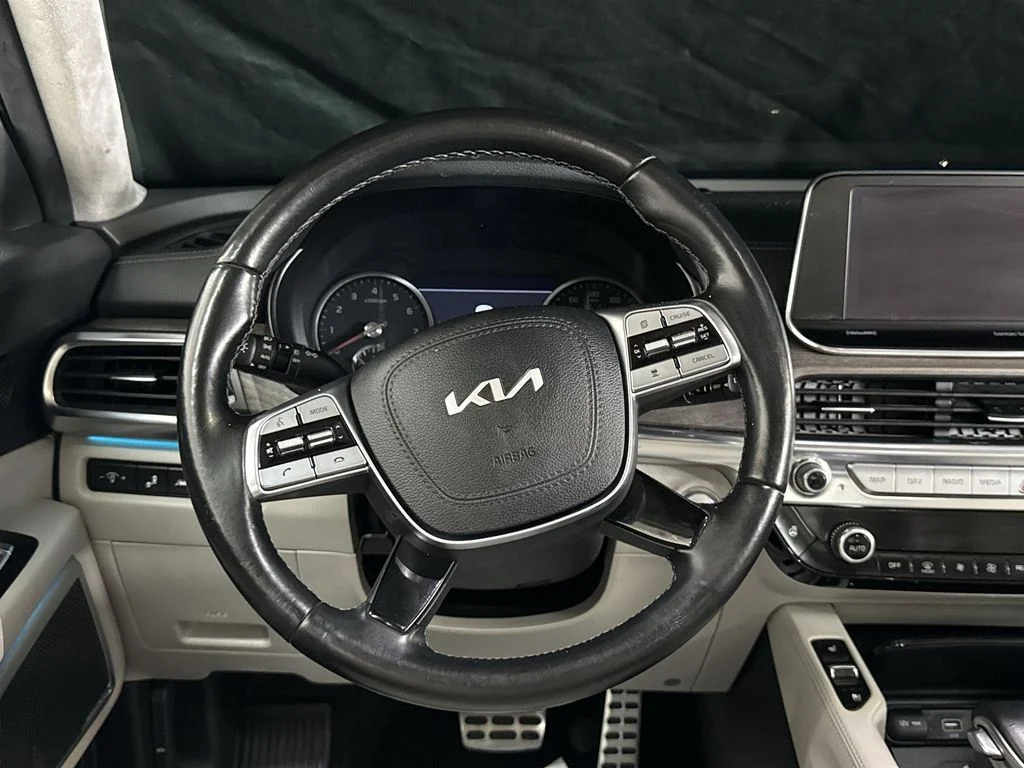 Used 2022 Grey Kia SX image 22