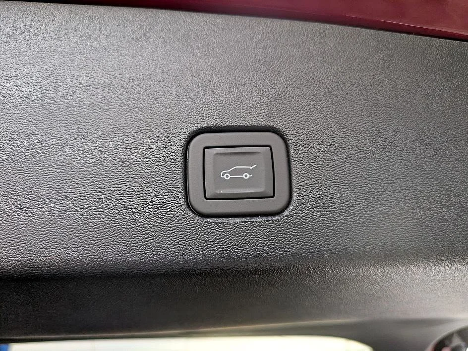 2025 Cadillac OPTIQ Luxury 2 - Photo 26