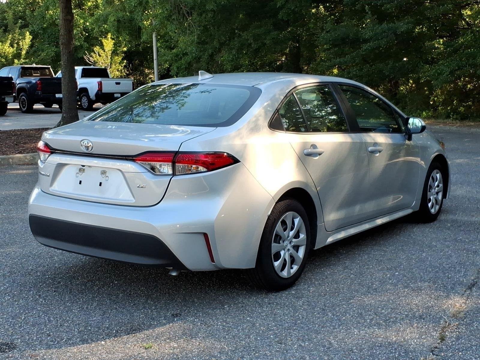 Used 2024  Toyota LE image 6