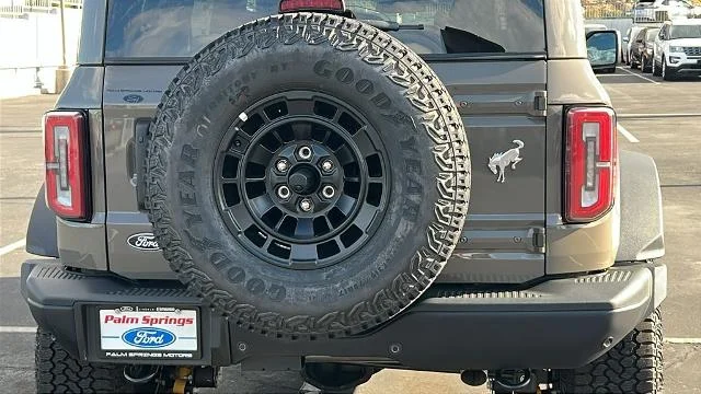 New 2026 Marsh Gray Ford Badlands® image 26