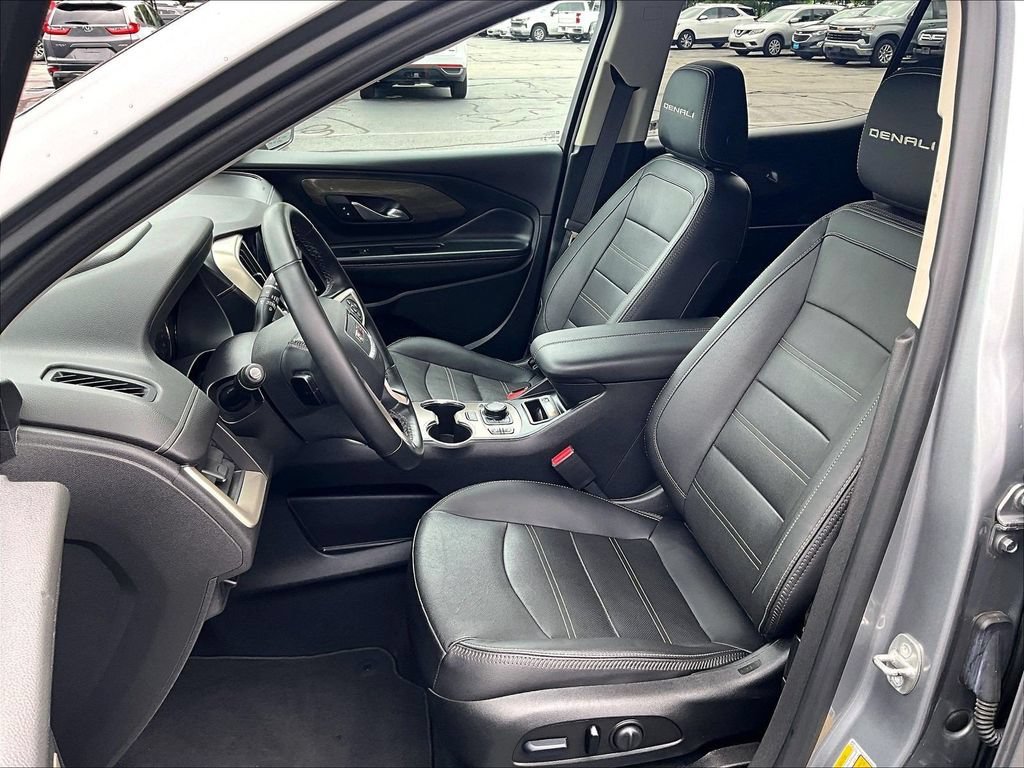 Used 2023 Sterling Metallic GMC Denali image 10