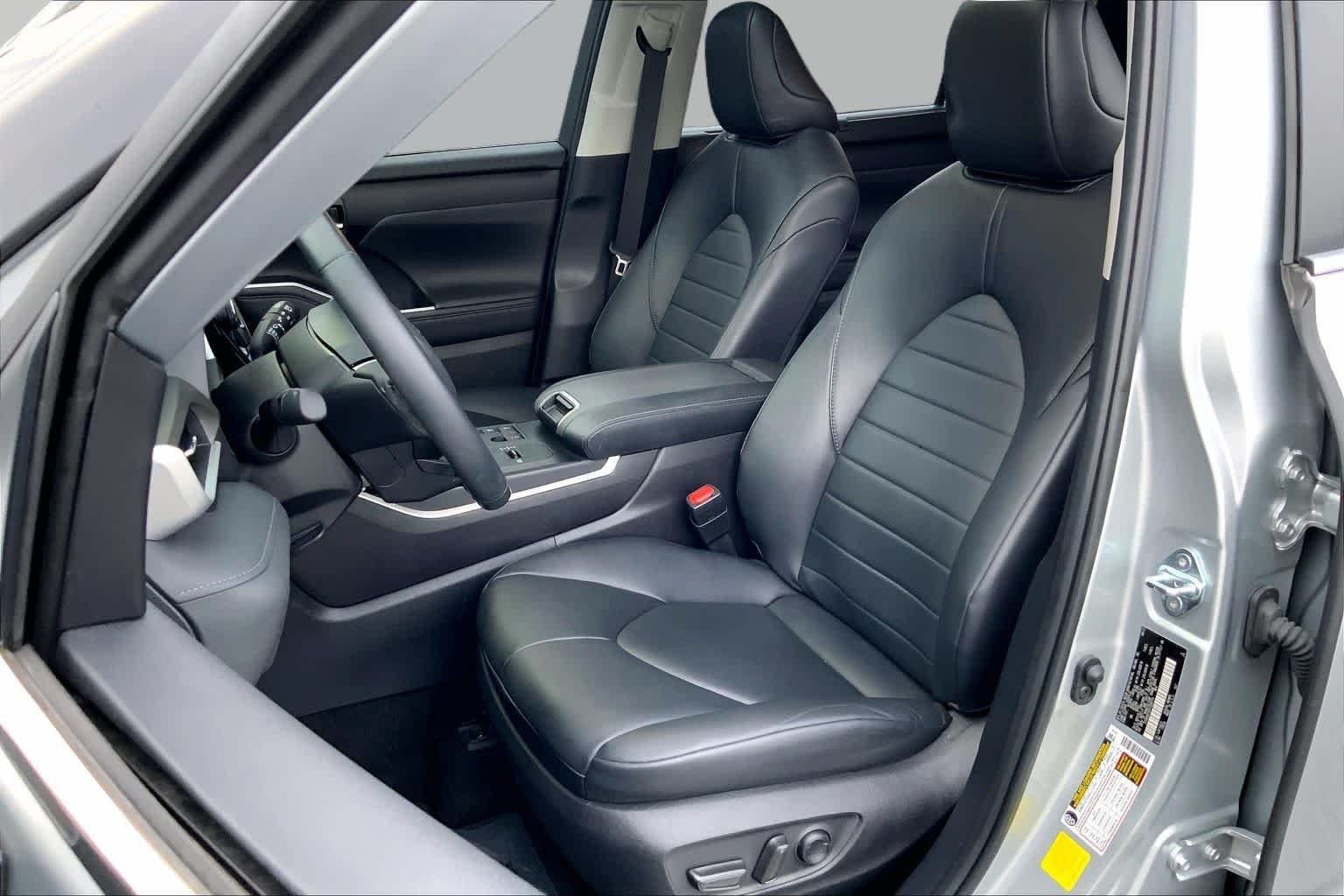 Used 2023 Celestial Silver Metallic Toyota Hybrid XLE image 7