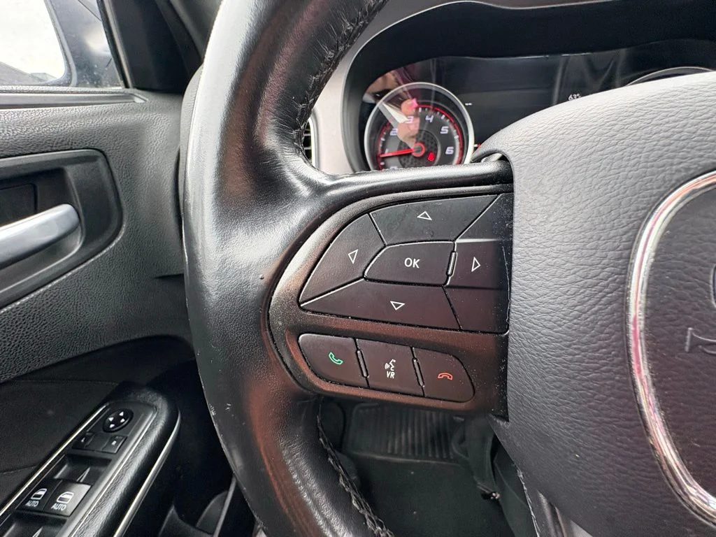 Used 2020 Black Dodge SXT image 19