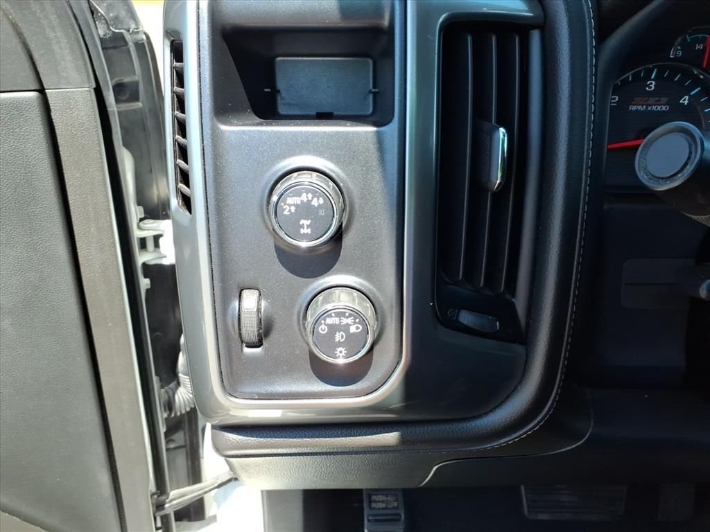 Used 2018 Summit White Chevrolet LTZ image 19