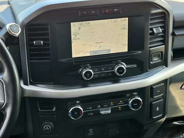 Certified Used 2022 Oxford White Ford XLT image 17