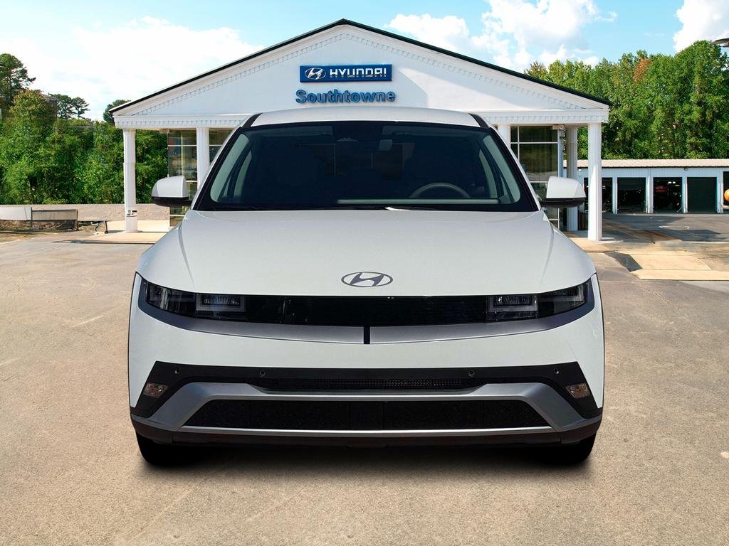 New 2026 White Hyundai SE image 12
